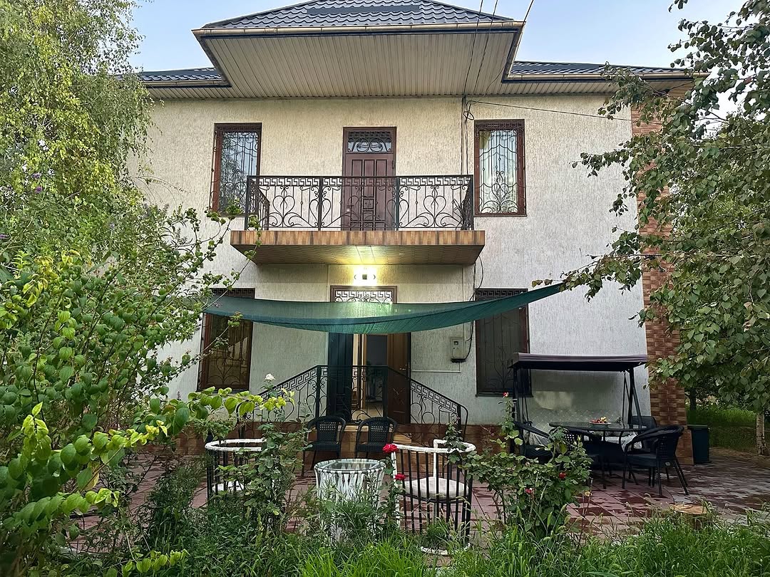 Продается двухуровневая дача