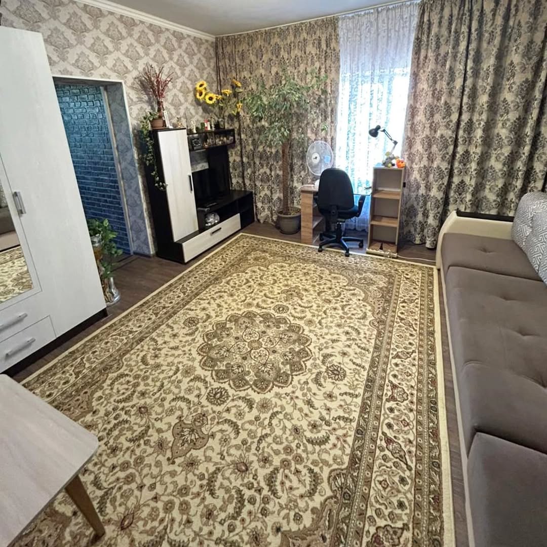 Продажа двух домов на участке
