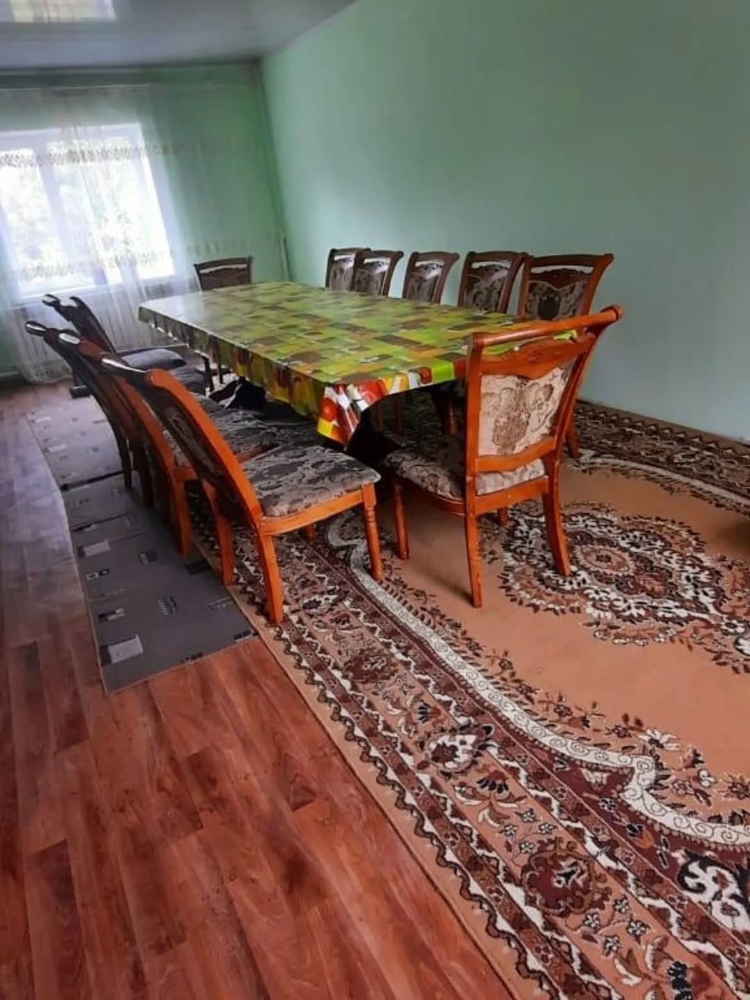 Продам кирпичный дом с мансардой