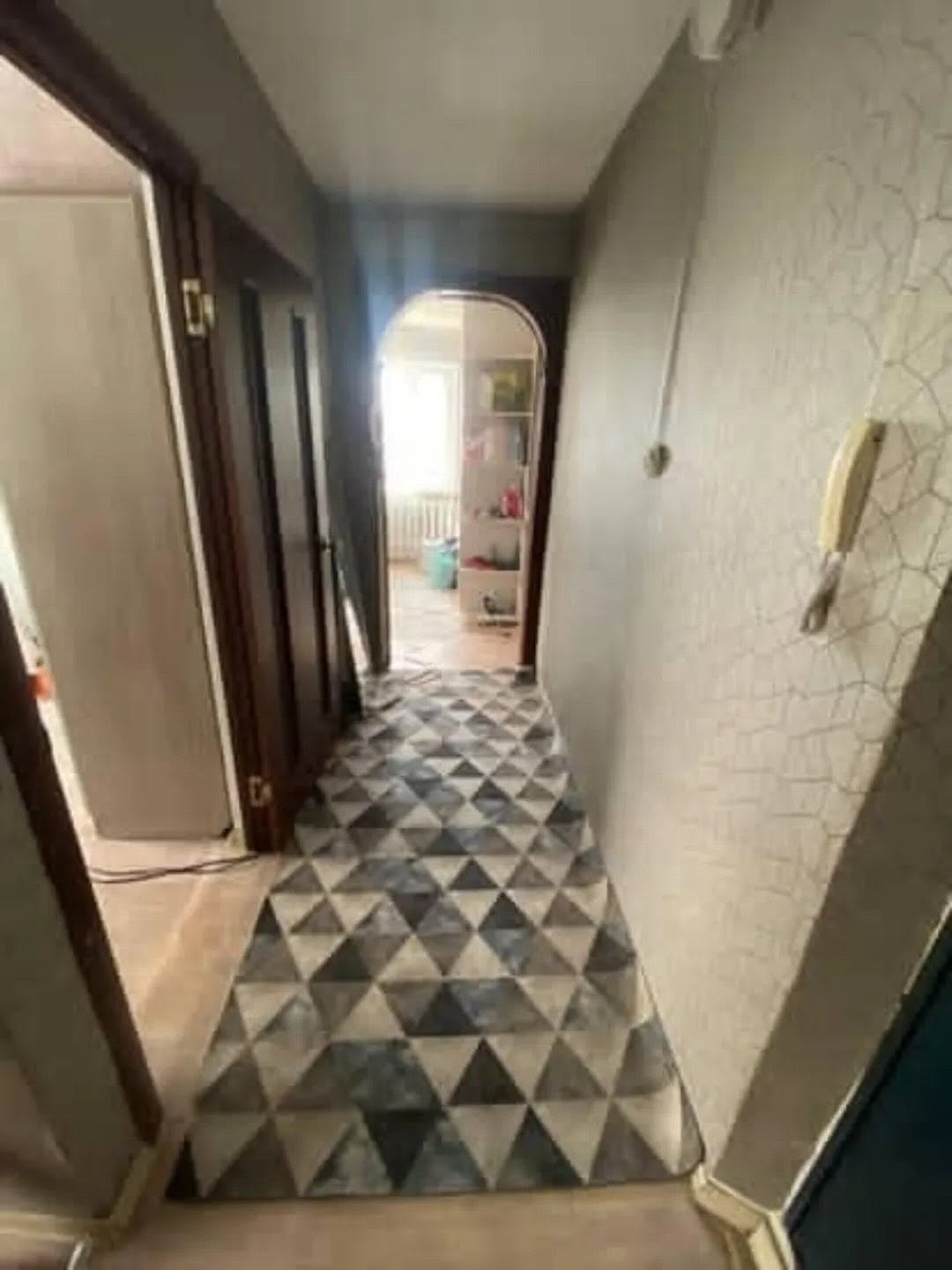 Продам 2-комнатную квартиру