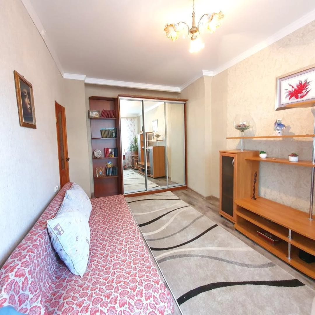 Продам 3-комнатную квартиру
