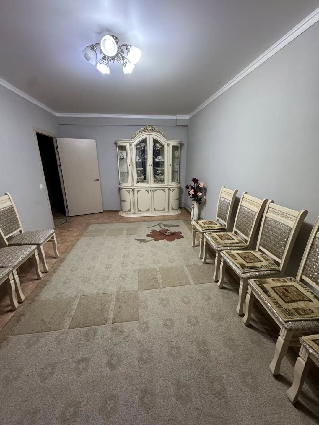 Продается 3-комнатная квартира в центре