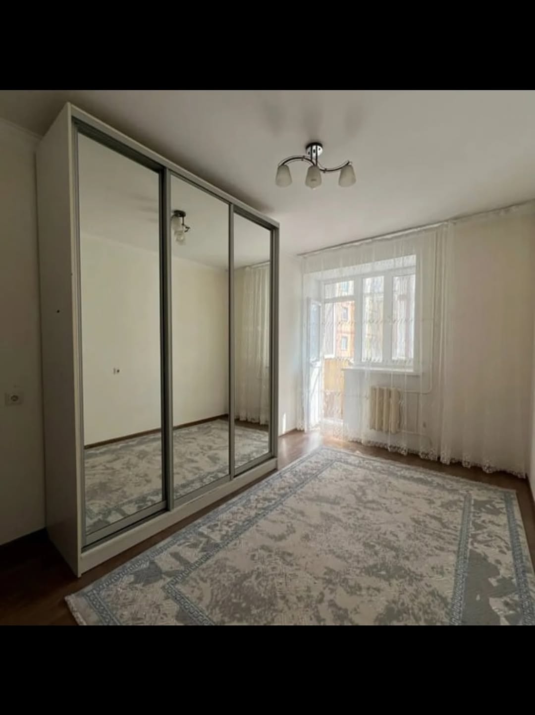 Продается 2 комнатный квартира