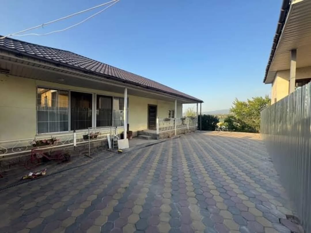 Дом 3 комнаты, 130 м², Жандосова-Мереке