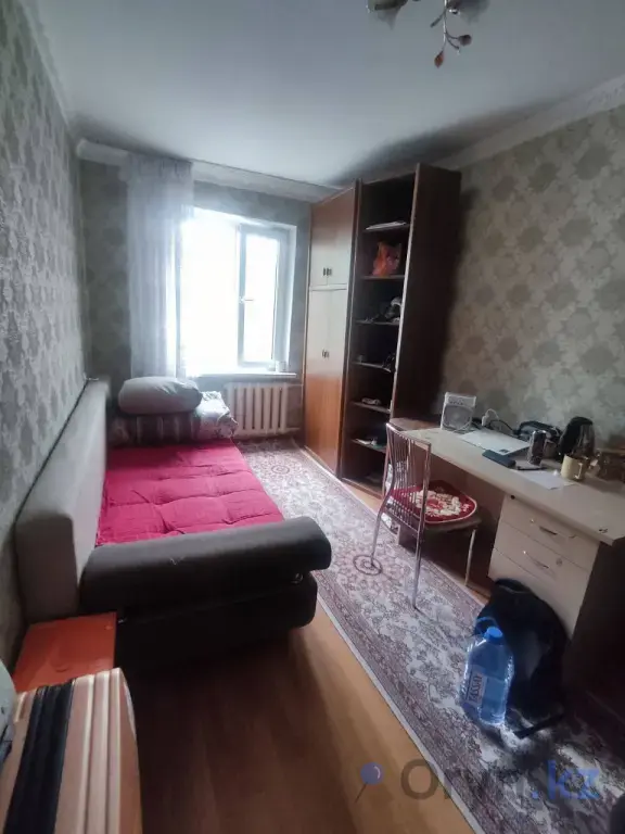 Комната на подселение в трехкомнатной квартире