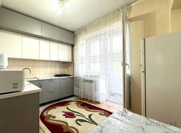 Ищем ОДНУ ДЕВУШКУ в спальню