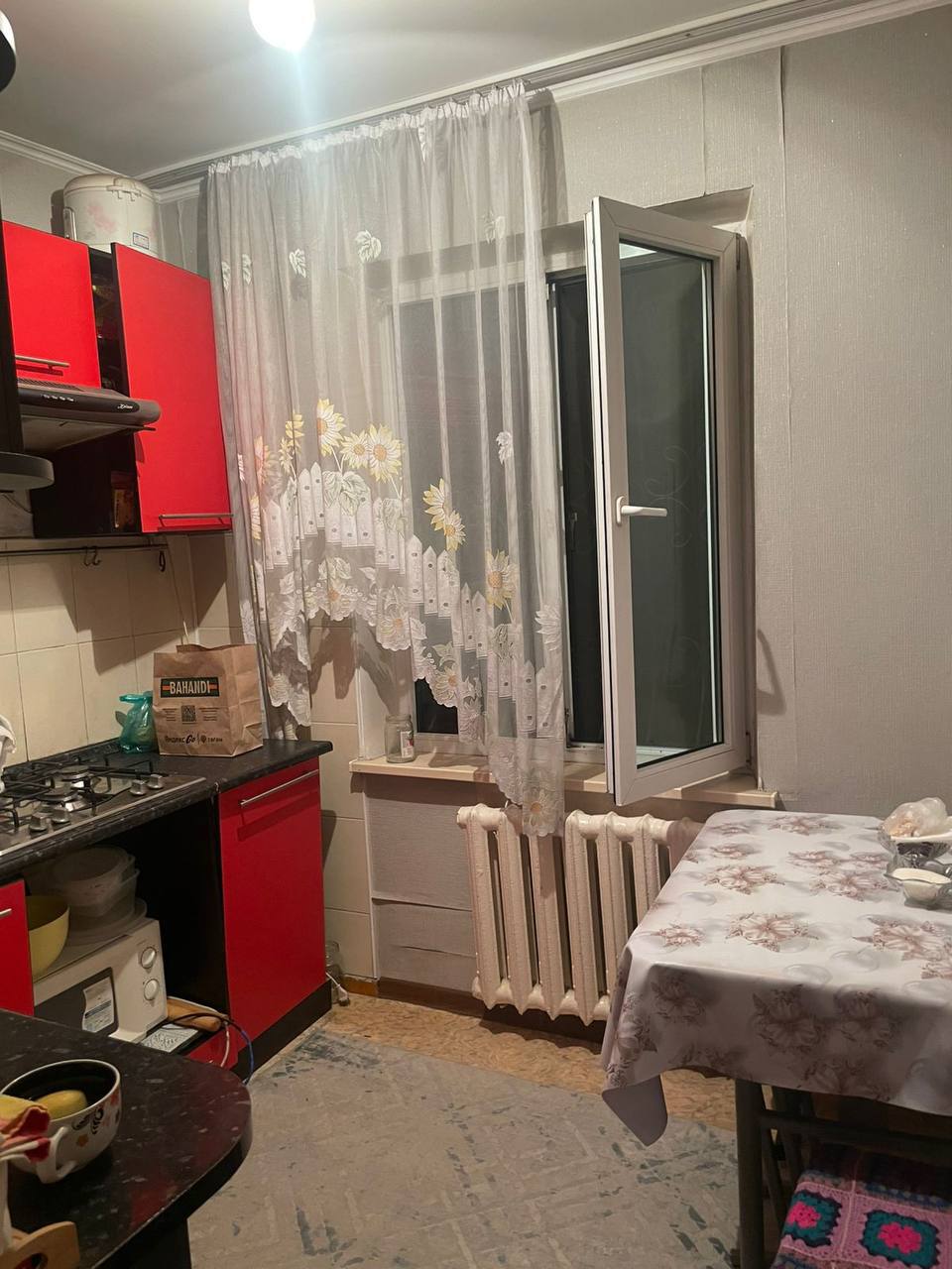 На подселение нужны 2 девушки