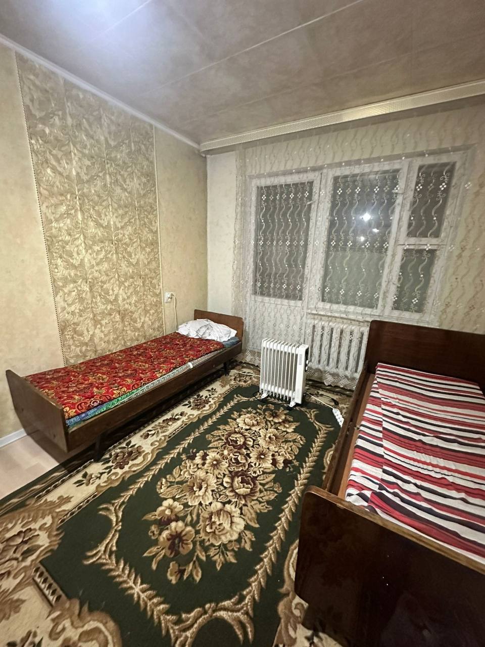 Подселениеге 1 қыз керек