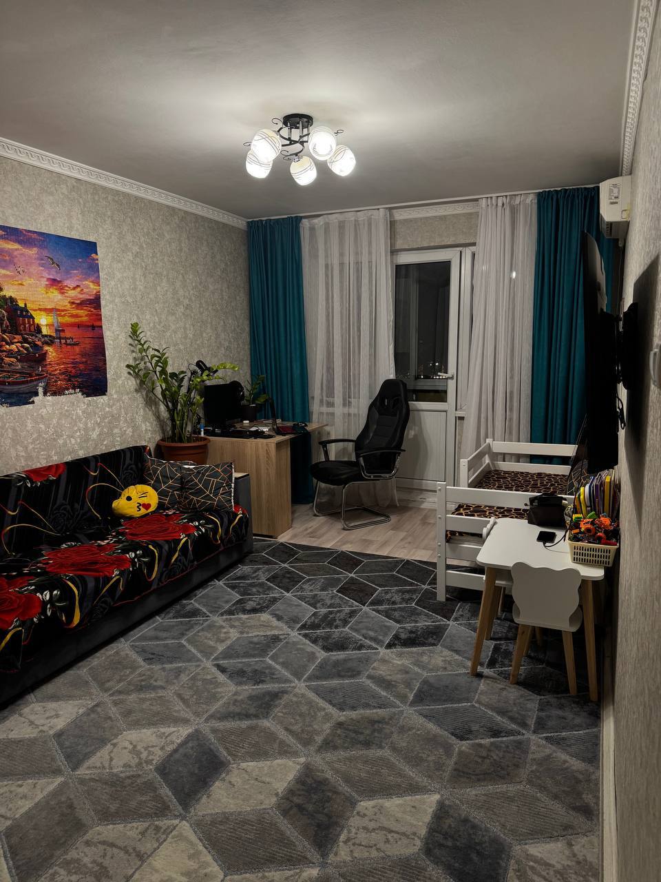Сдам 1-к квартиру в центре Абая Алтынсарина