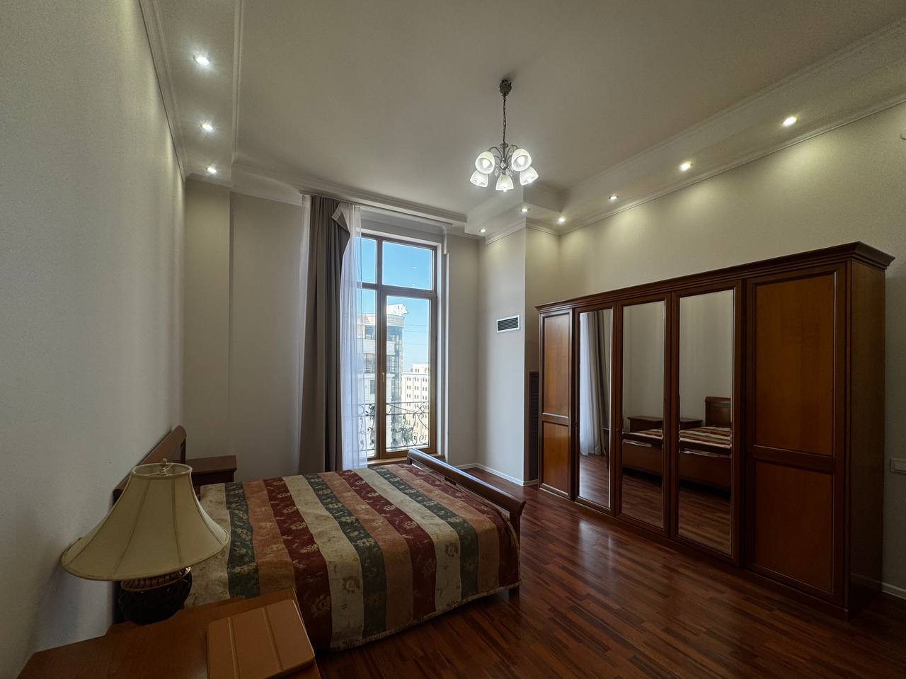 Сдам 4-комнатную квартиру 170 м² в ЖК Ренессанс