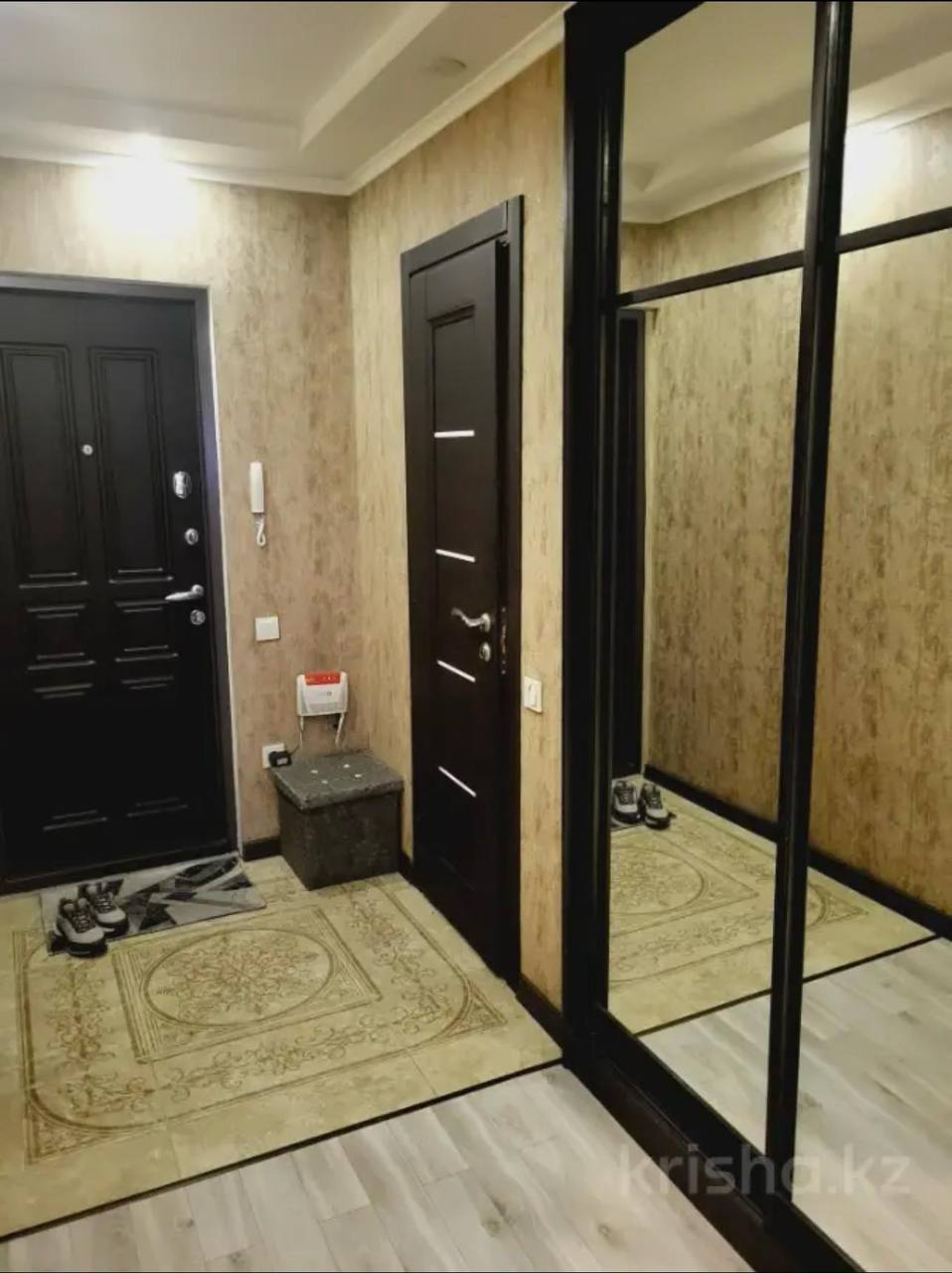ИЩЕМ ДЕВУШКУ НА ПОДСЕЛЕНИЕ