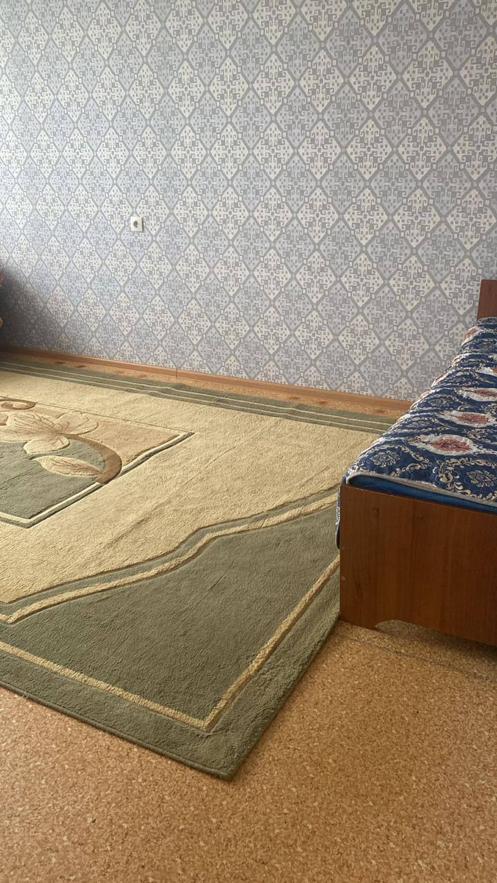 Подселение кыз ыздейміз