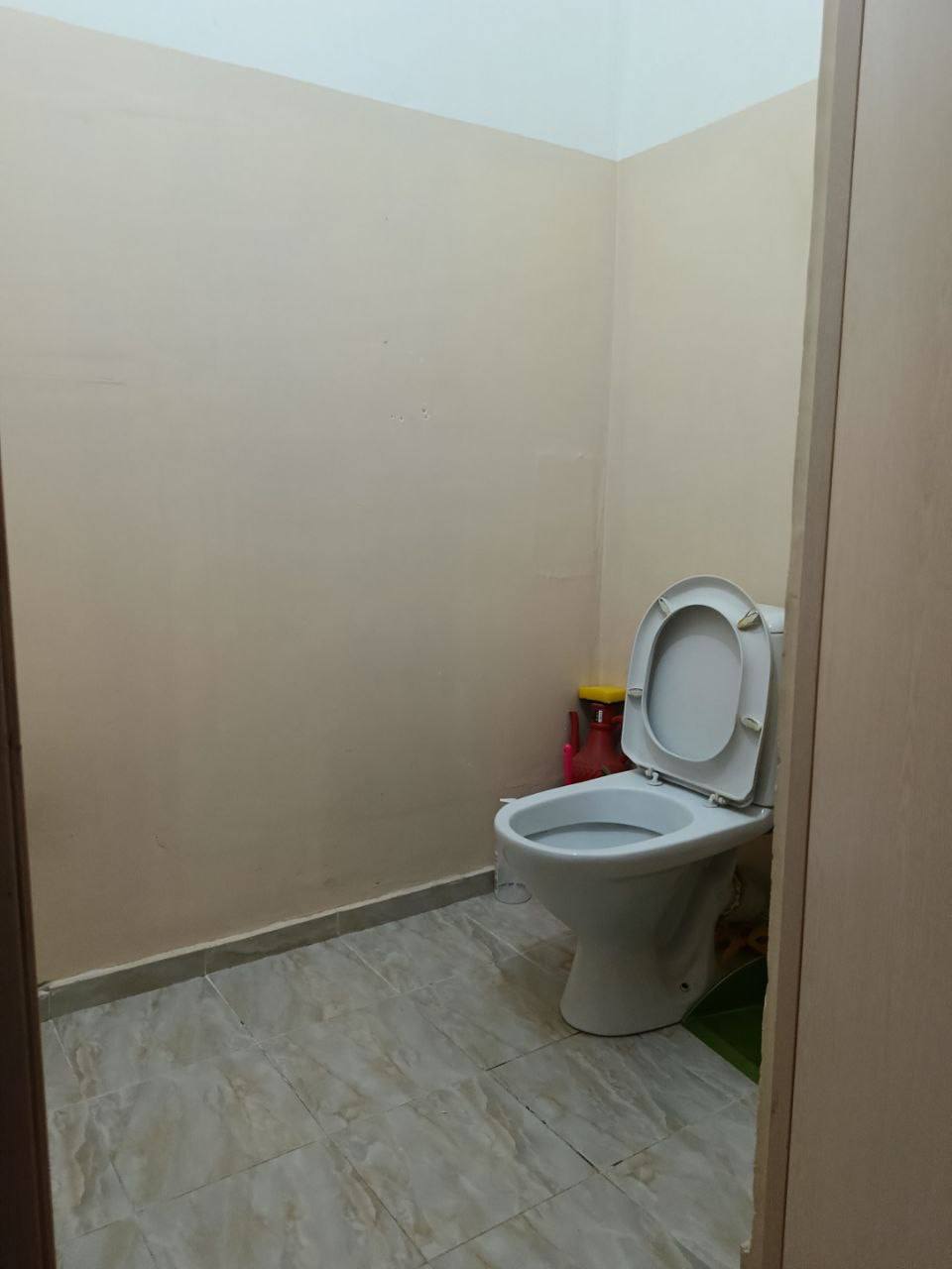 Подселениеге қыздар іздейміз