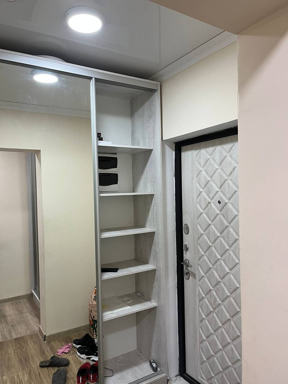 Подселениеге 1 қыз іздеймін спальныйга