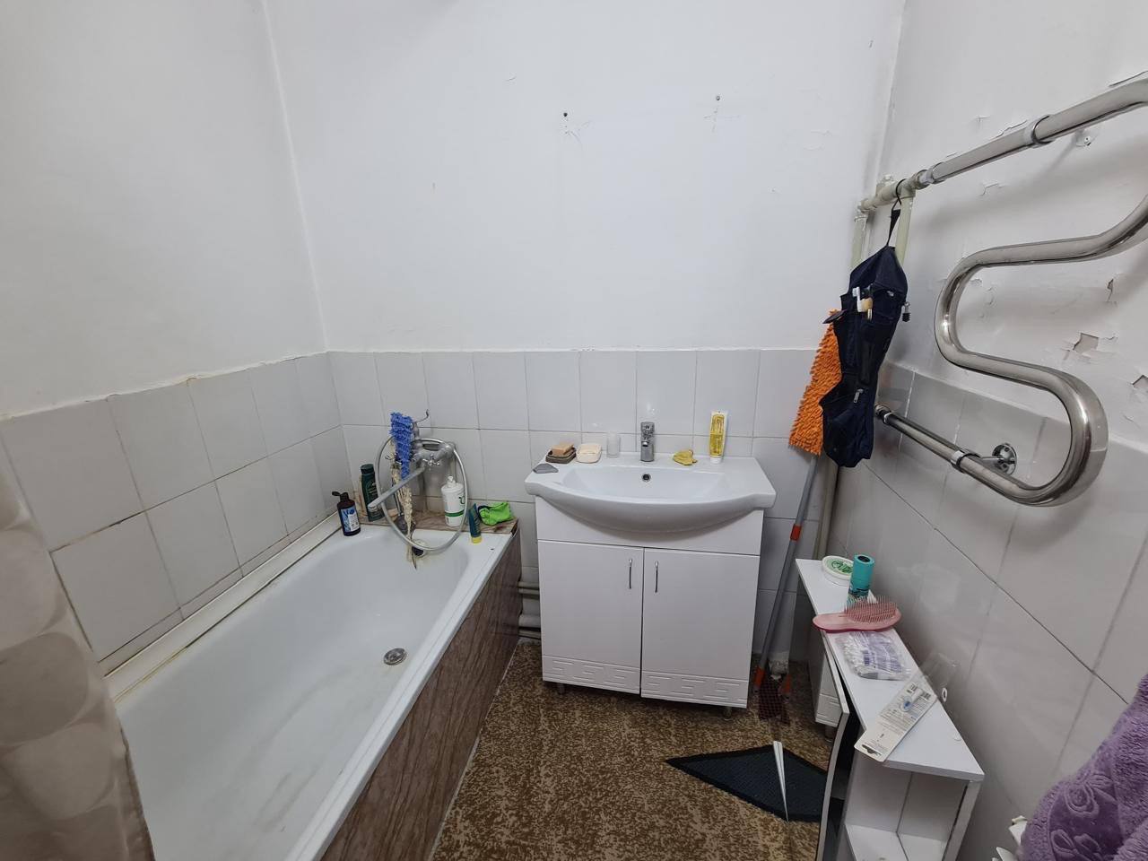 Подселениеге 3 қыз қажет