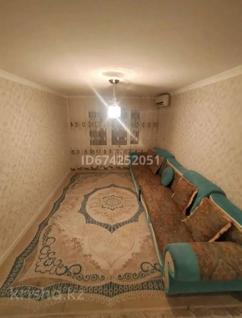 Подселениеге қыздар қажет