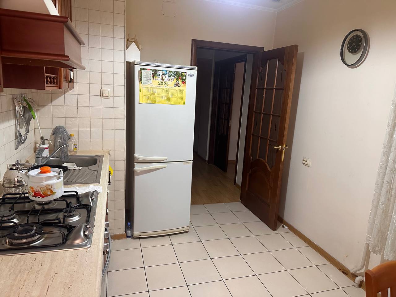 Сдам комнату в трехкомнатной квартире