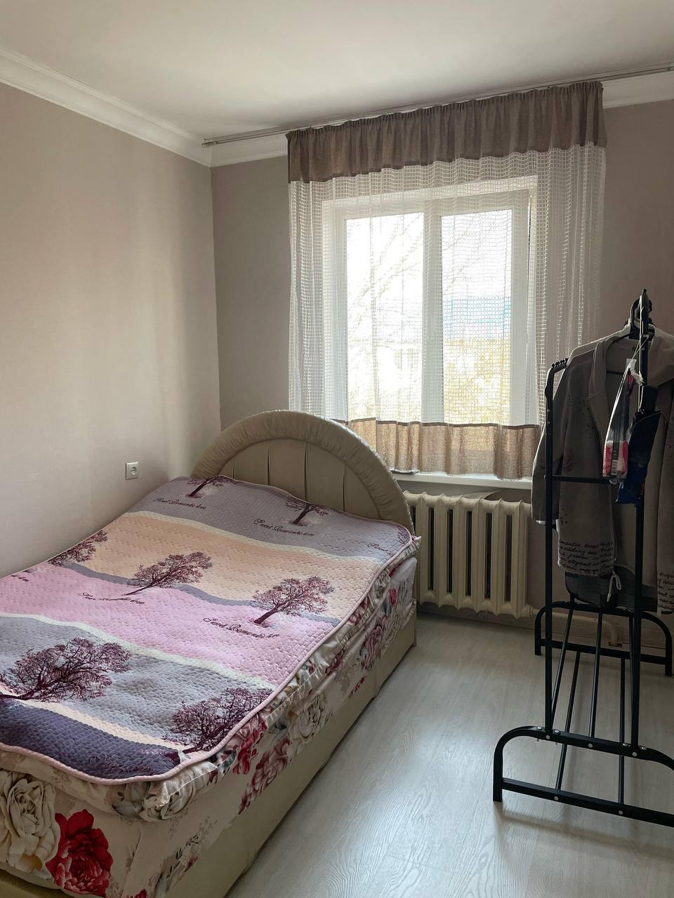 СРОЧНО ИЩЕМ 1 ДЕВУШКУ НА ПОДСЕЛЕНИЕ